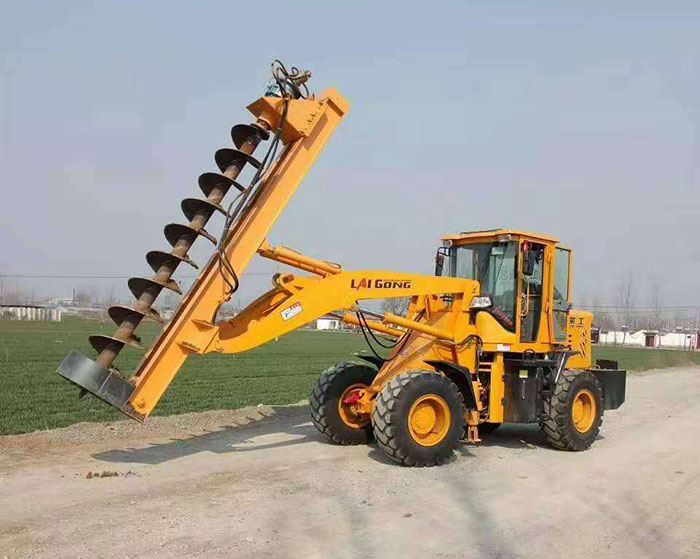 履帶光伏打樁機工作時需要注意的事項 履帶光伏打樁機工作時需要注意的事項